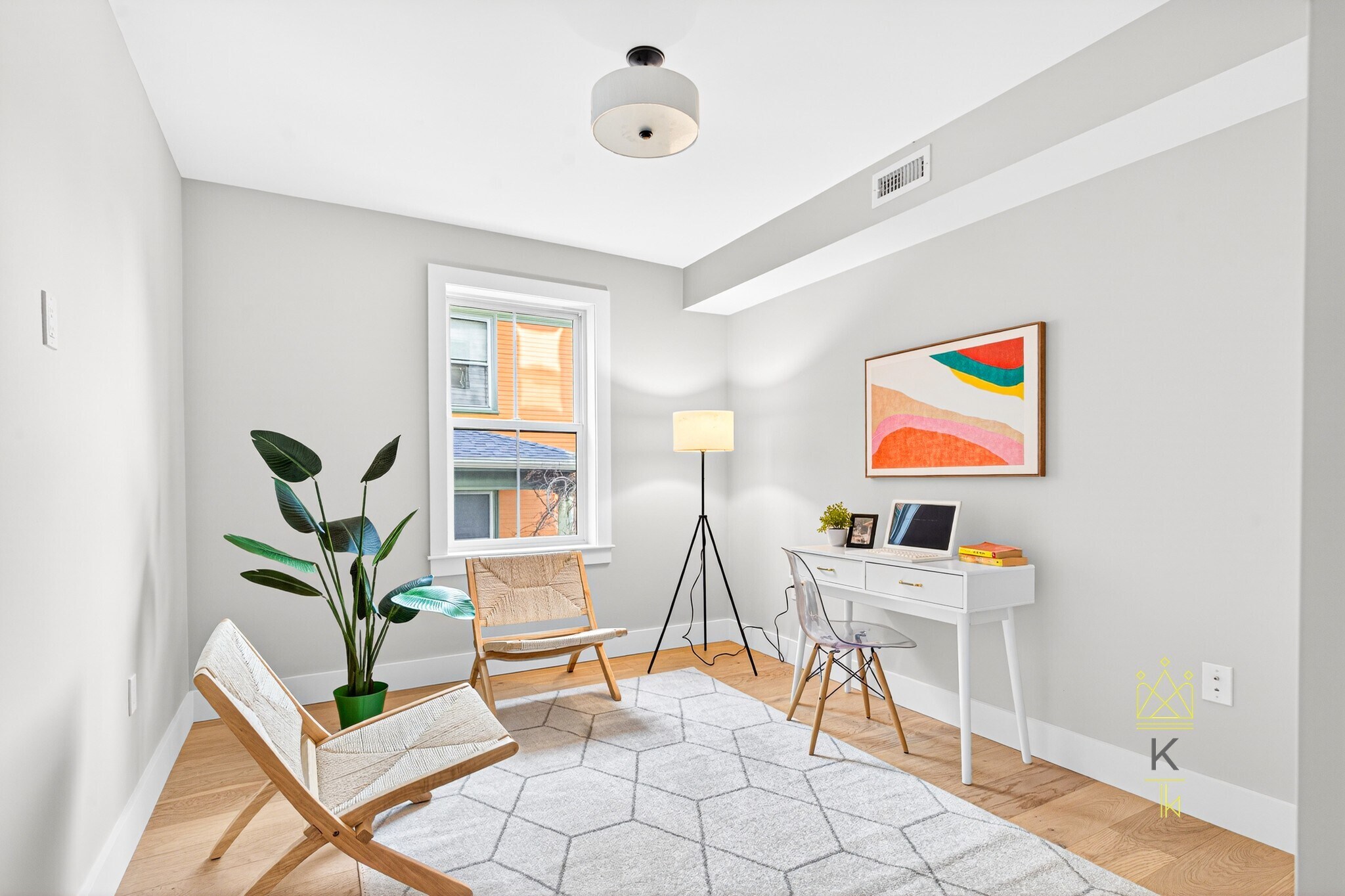 Building Photo - 584 Cambridge St