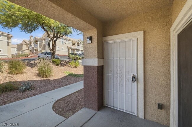 Building Photo - 5855 Valley Dr