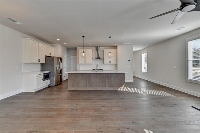 Building Photo - 1241 Waldon Xing