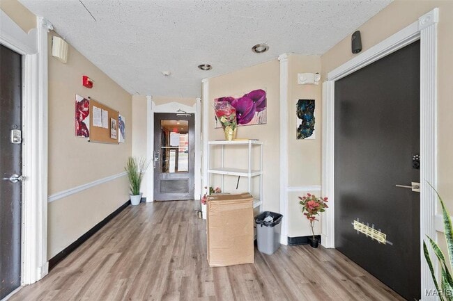 Building Photo - 4020 Lindell Blvd