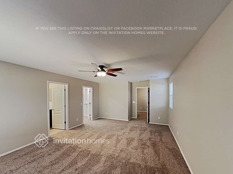 Building Photo - 2510 E Vermont Dr