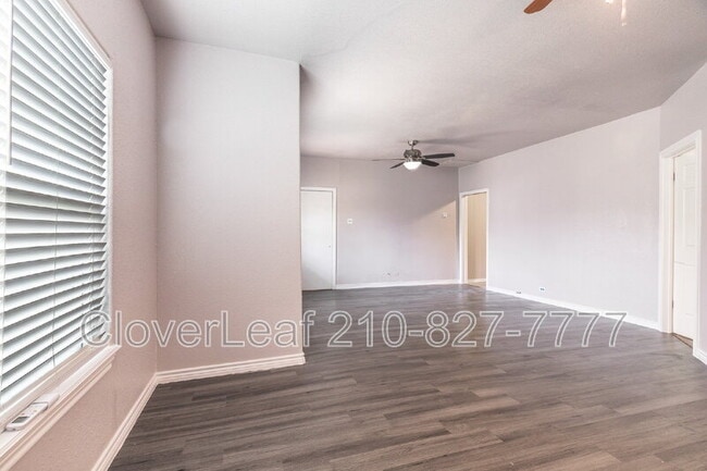 Building Photo - 3402 W Travis St