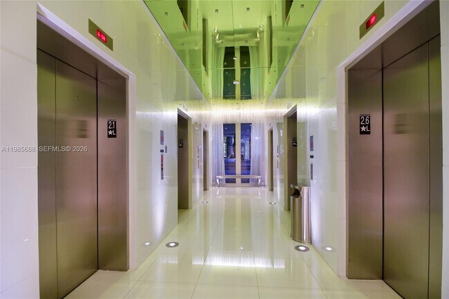 Building Photo - 495 Brickell Ave