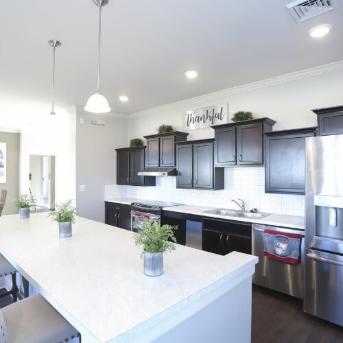 Building Photo - 620 S Oakland Ave