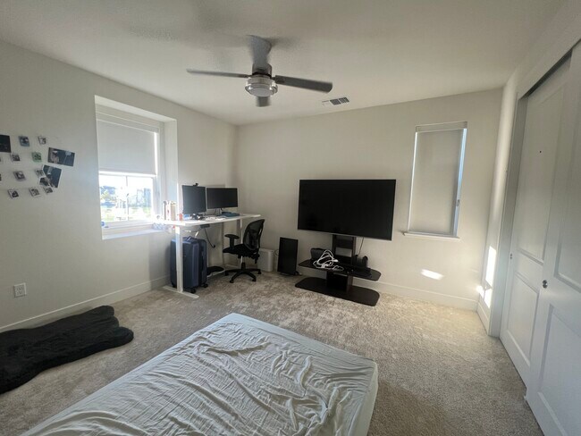 Building Photo - 4570 Miner Dr