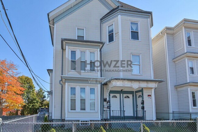 Building Photo - 14 Chester Ave