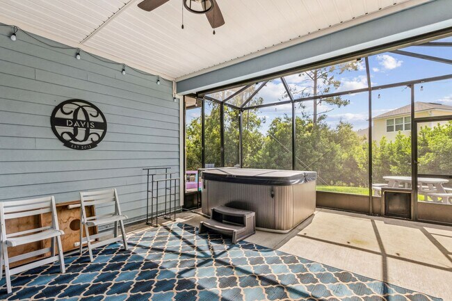Building Photo - Spacious 4 Bed / 4 Bath Home with Upgrades...