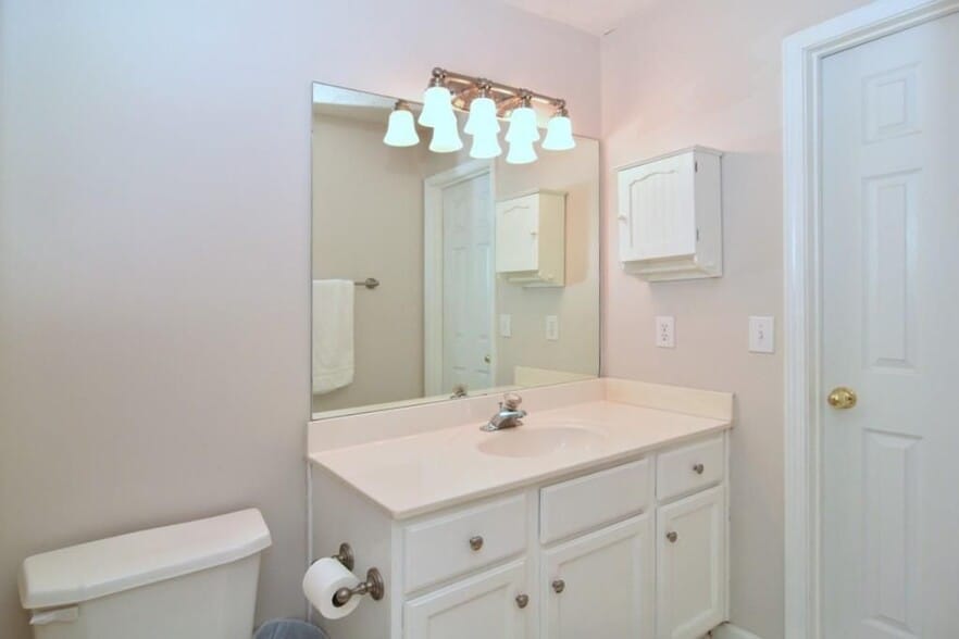 Building Photo - 13361 Harpley Ct