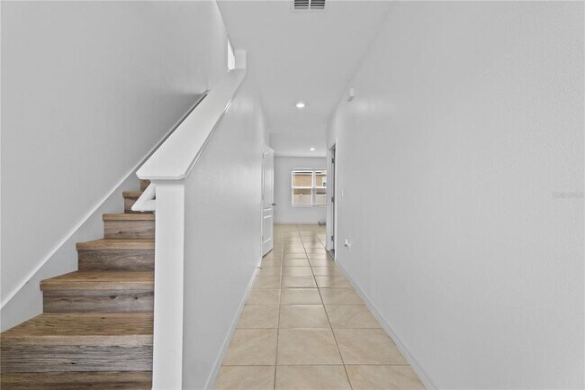 Building Photo - 1264 Cascades Ave