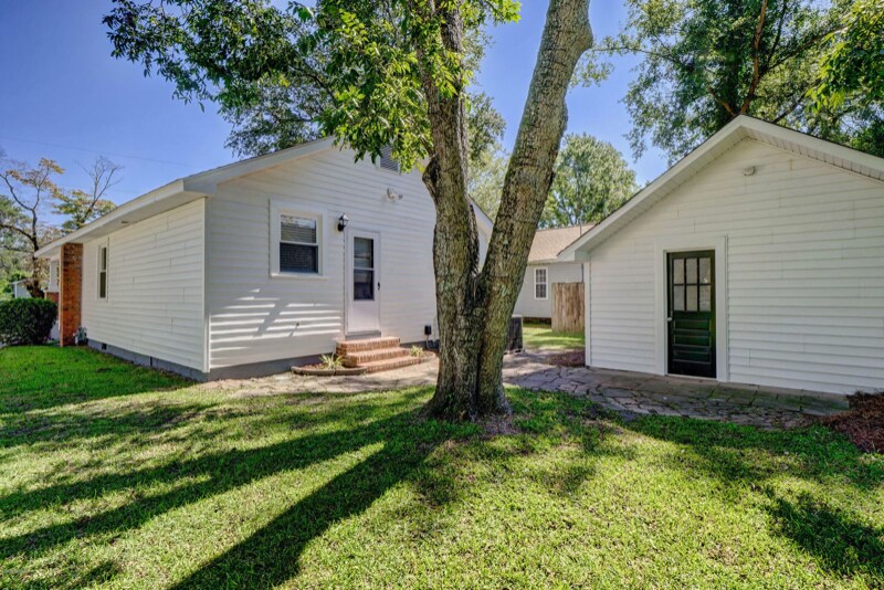 Building Photo - 105 Montgomery Ave