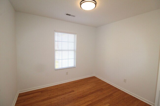 Building Photo - Discover modern living in this recently re...