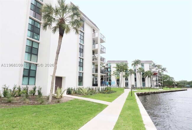 Building Photo - 1301 River Reach Dr
