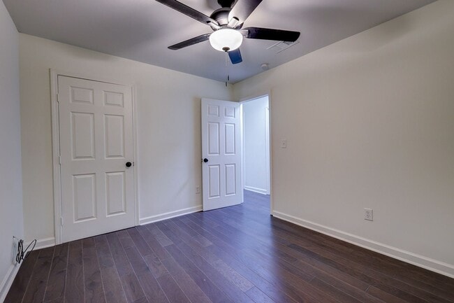 Building Photo - 3 bed 3 bath single family house