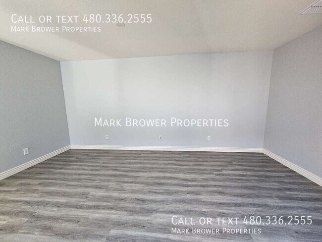 Building Photo - 8964 W Northview Ave