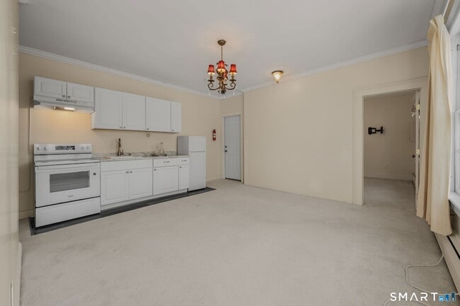 Building Photo - 9 Lyme St