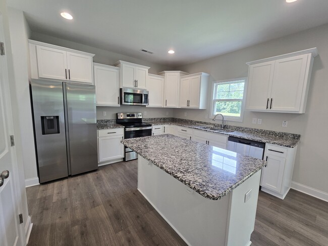 Building Photo - 463 Jackson Pond Dr