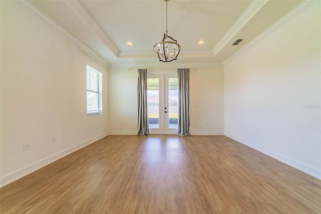 Building Photo - 570 Sanctuary Blvd