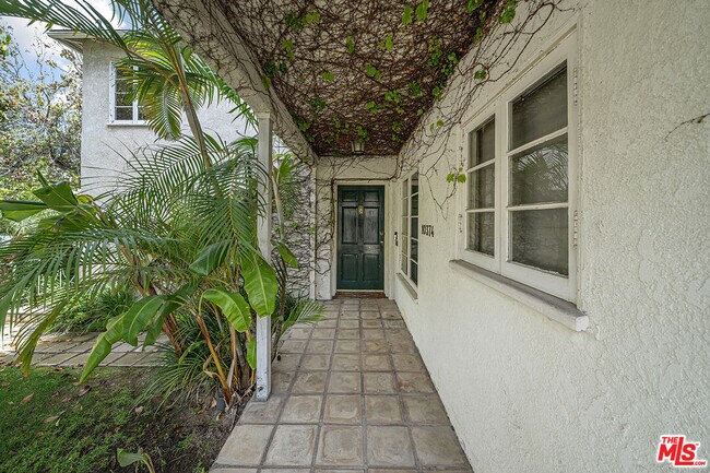 Building Photo - 10374 Ashton Ave