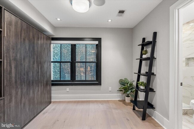 Building Photo - 1429 W Street NW Unit 1