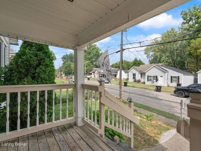 Building Photo - 1406 Walter Ave