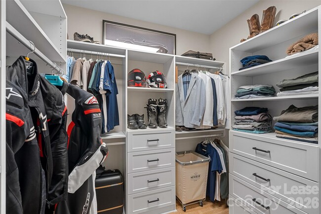 Building Photo - 310 Arlington Ave