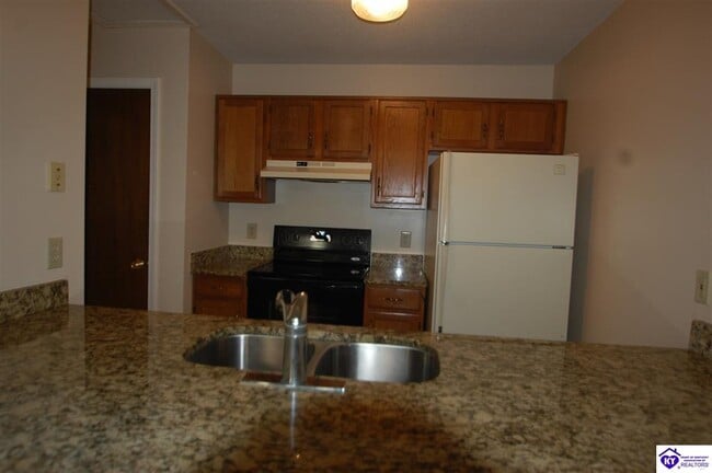 Building Photo - 602 Potomac Ct