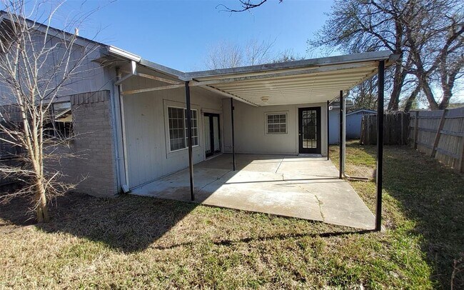 Building Photo - 1126 Melford Ave