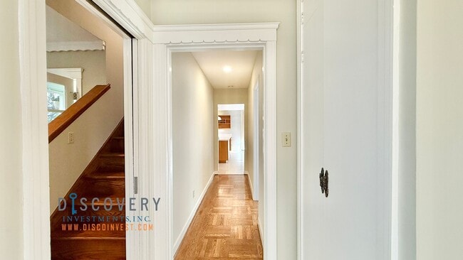 Building Photo - Updated MCM Gem in Adams Point