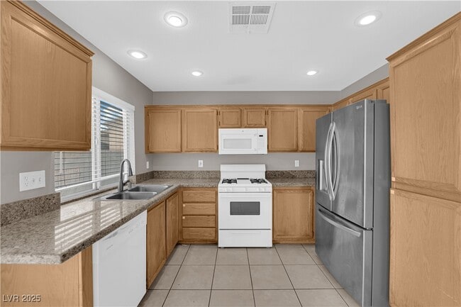 Building Photo - 340 Rancho Del Norte Dr