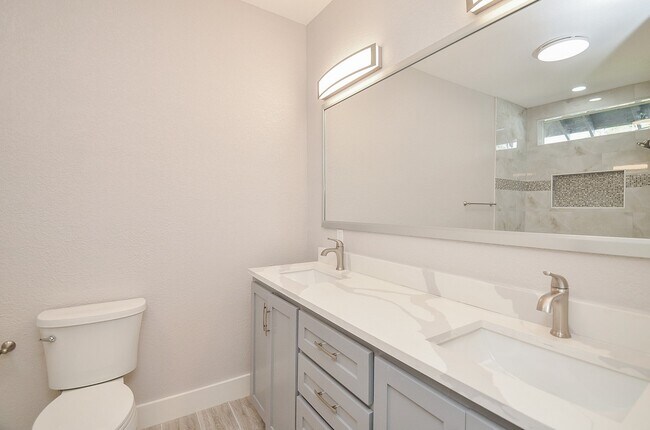 Building Photo - 4333 Harby St