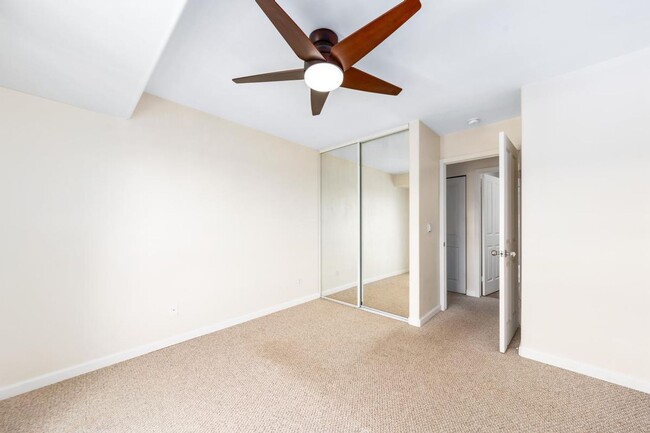 Building Photo - 2 Bedroom 2 Bathroom Upstairs Unit with Up...