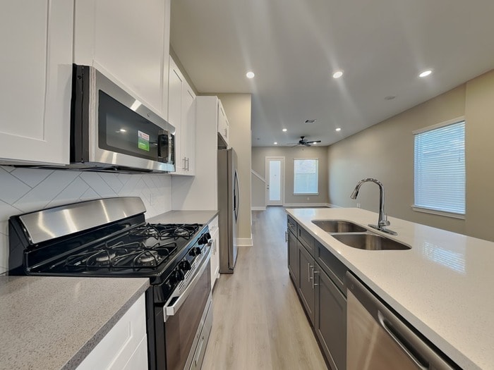 Building Photo - 223 Oriole St