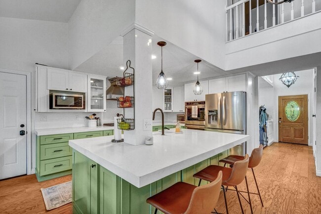 Building Photo - 14501 Wesfall Rd., Tustin CA 92780 5 BR, 3...