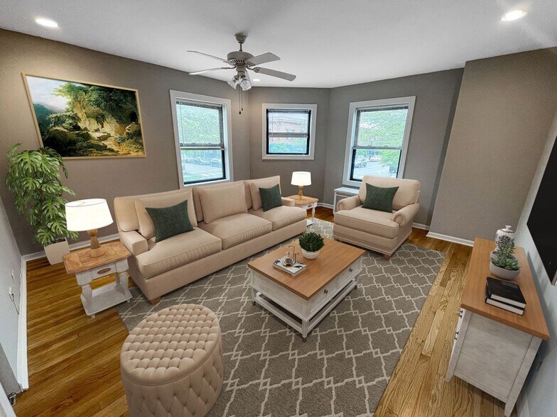 Building Photo - 1907 W Wilson Ave