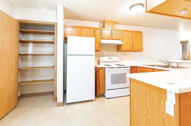 Building Photo - 18304 SE Abernethy Ln