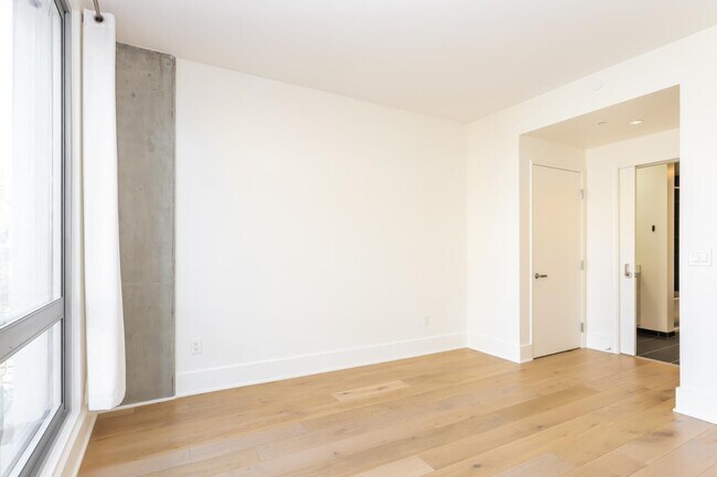 Building Photo - 1075 Market St