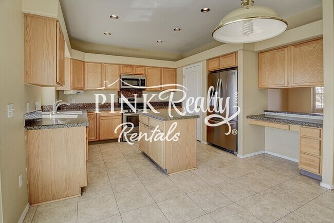 Building Photo - Gorgeous 5-Bedroom Home in Woodmen Hills w...