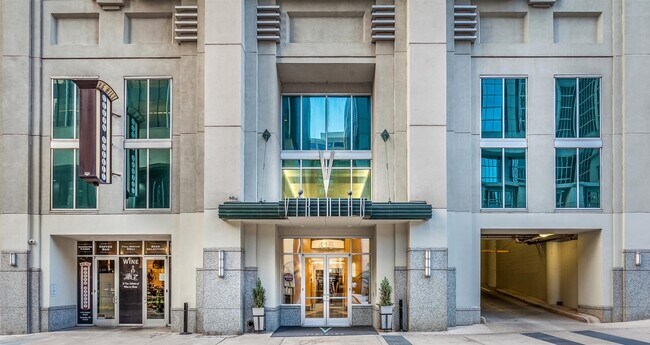 Building Photo - 415 Church St