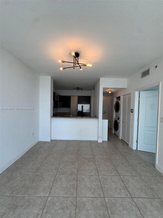 Building Photo - 500 NE 29th St