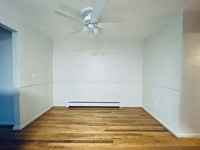 Dining Room / Kitchenette 1 - 4036 O Leary Ave