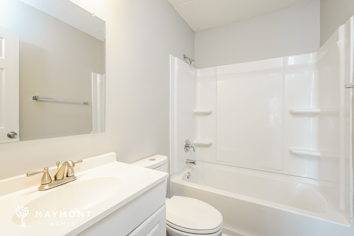 Building Photo - 5916 Stoneybrook Cir
