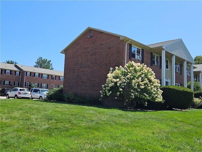 Building Photo - 70 Carroll Ave