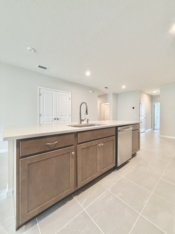 Building Photo - 507 Voltaire Dr