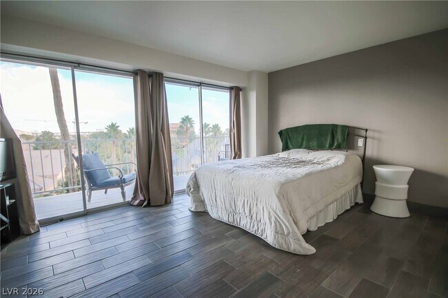 Building Photo - 3111 Bel Air Dr