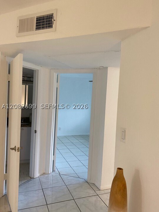 Building Photo - 7831 N Colony Cir