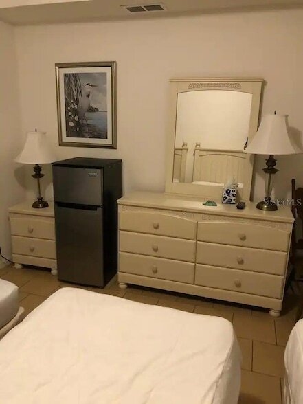 Building Photo - 2250 San Vital Dr