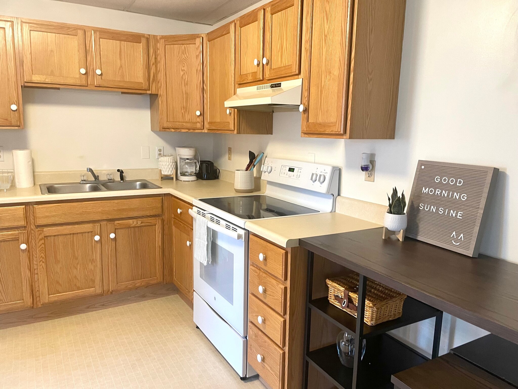 Building Photo - 17 Page St