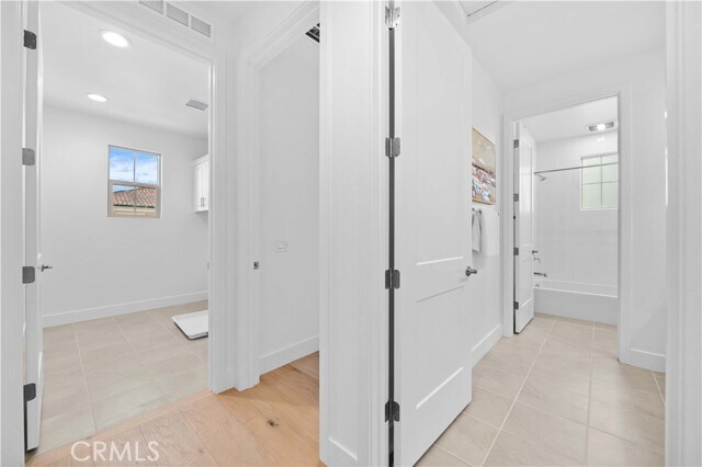 Building Photo - 206 Collino
