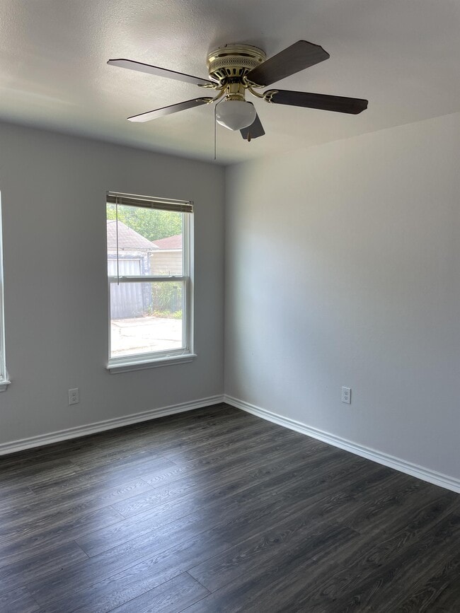 Building Photo - 4606 Nesbitt Dr