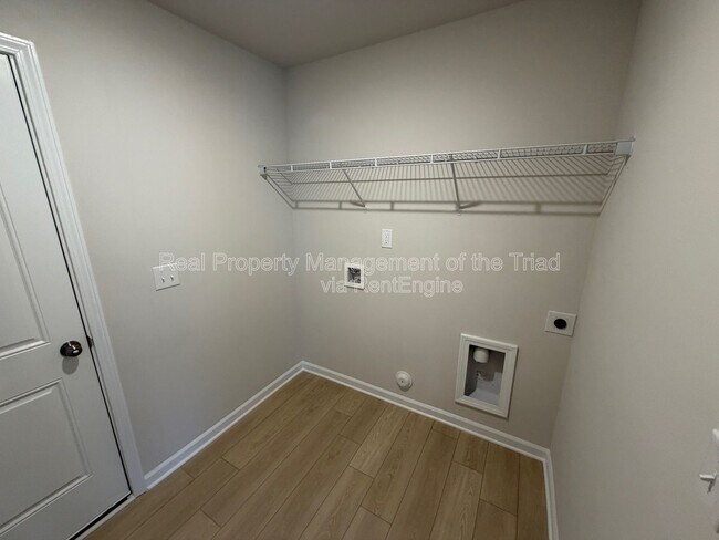 Building Photo - 1784 Mallard Dr